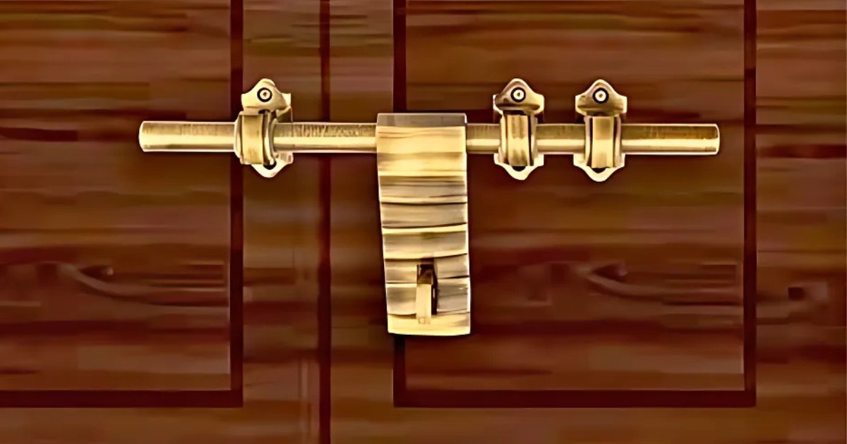 Atom Lock - Why Homeowners Still Prefer Brass Antique Aldrops