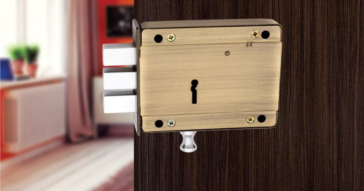 Main Double Door Locks, Building a Locking System That Holds Both Leaves